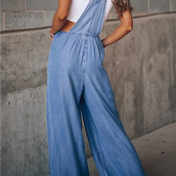 Chic Denim Overalls ~ DARLING on! 💙 - Picture 2 of 5